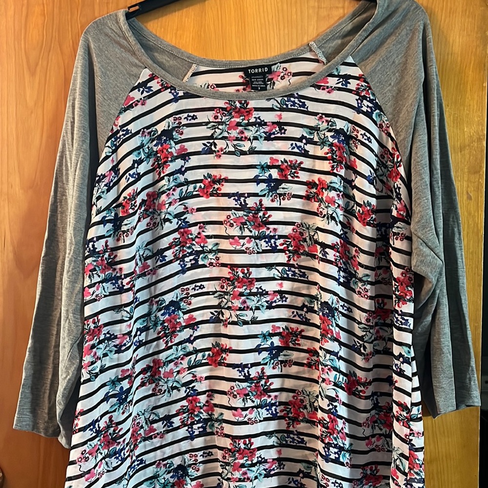 Torrid quarter sleeve shirt